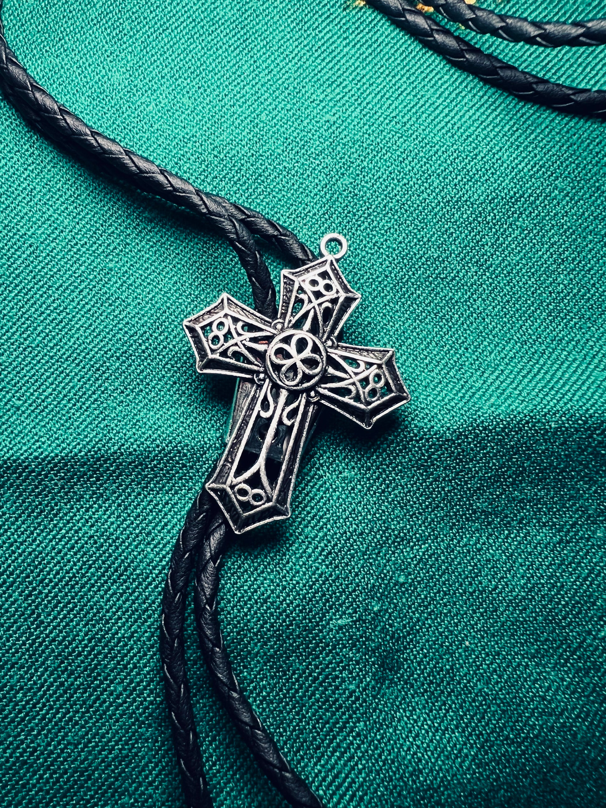 Celtic Cross Bolo Tie