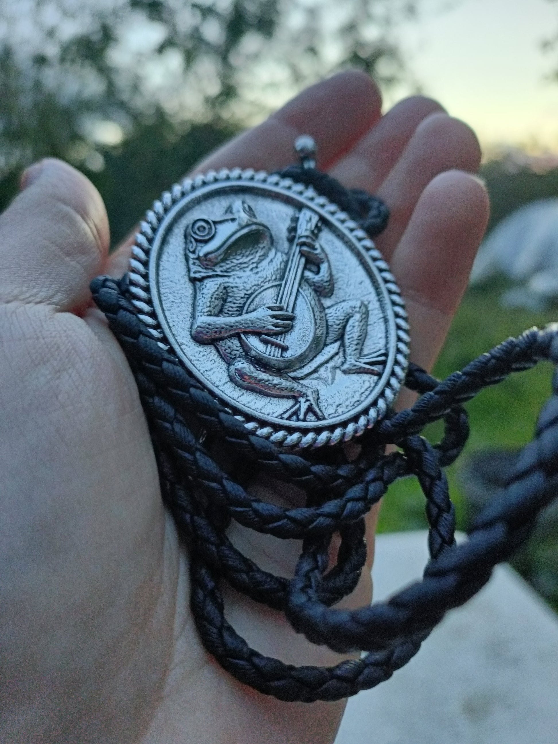 Country Frog Bolo Tie