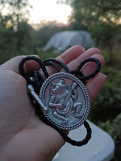 Country Frog Bolo Tie