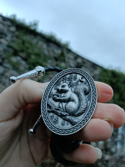 Country Squirrel Bolo Tie