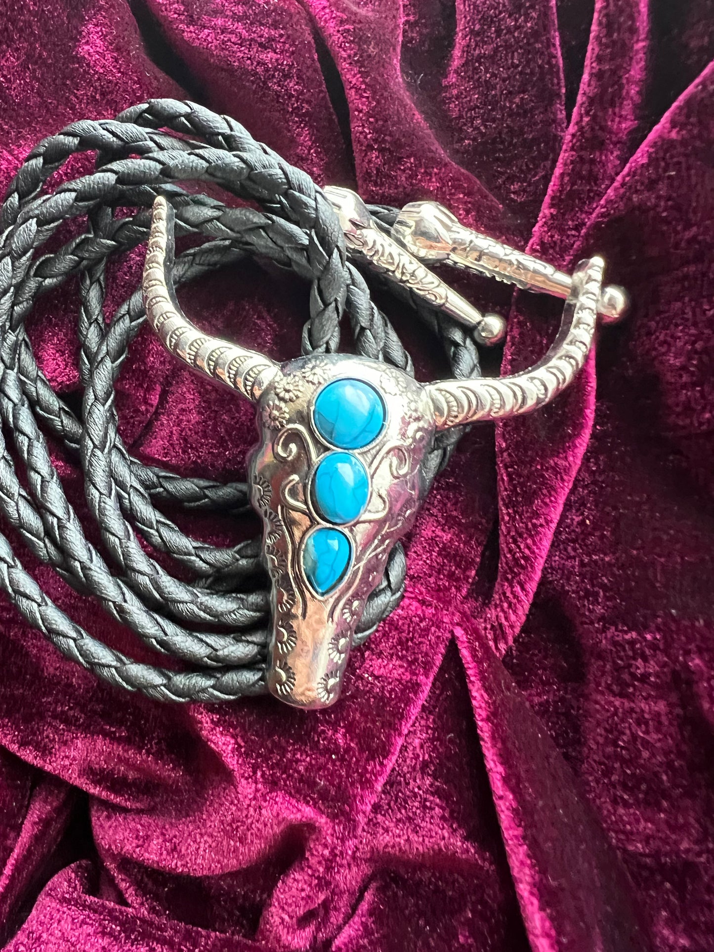 Western Cow Bolo Tie Silver