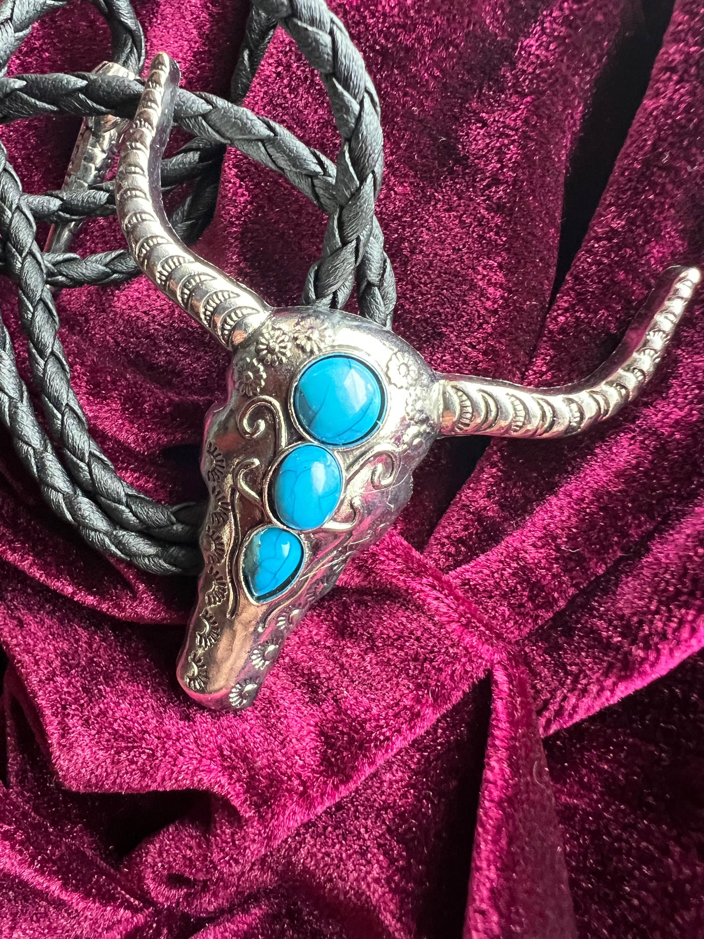 Western Cow Bolo Tie Silver