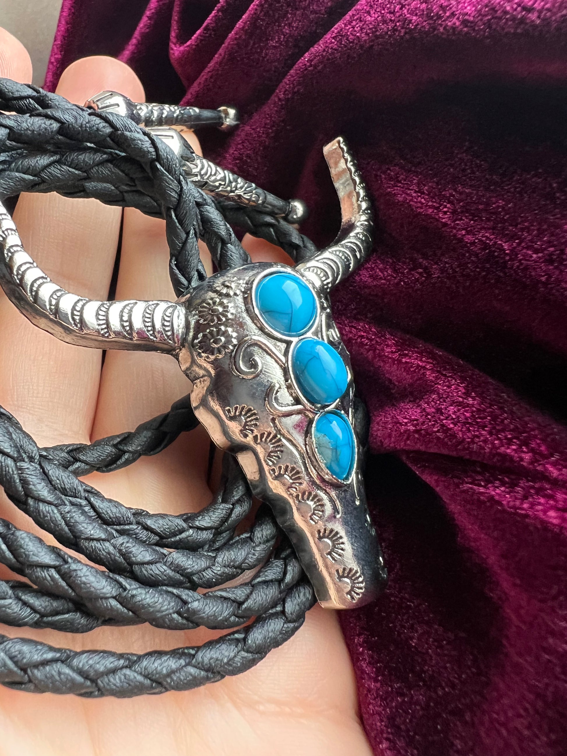 Western Cow Bolo Tie Silver