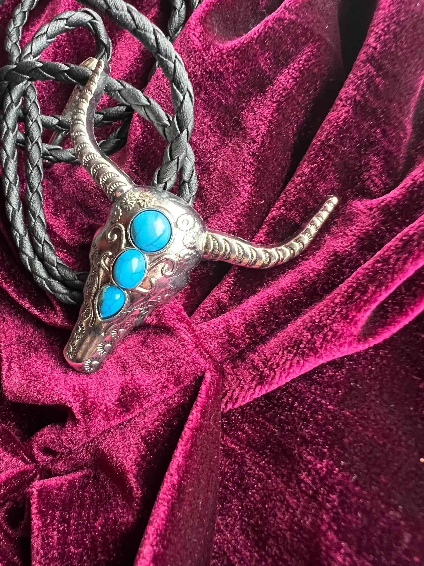 Western Cow Bolo Tie Silver