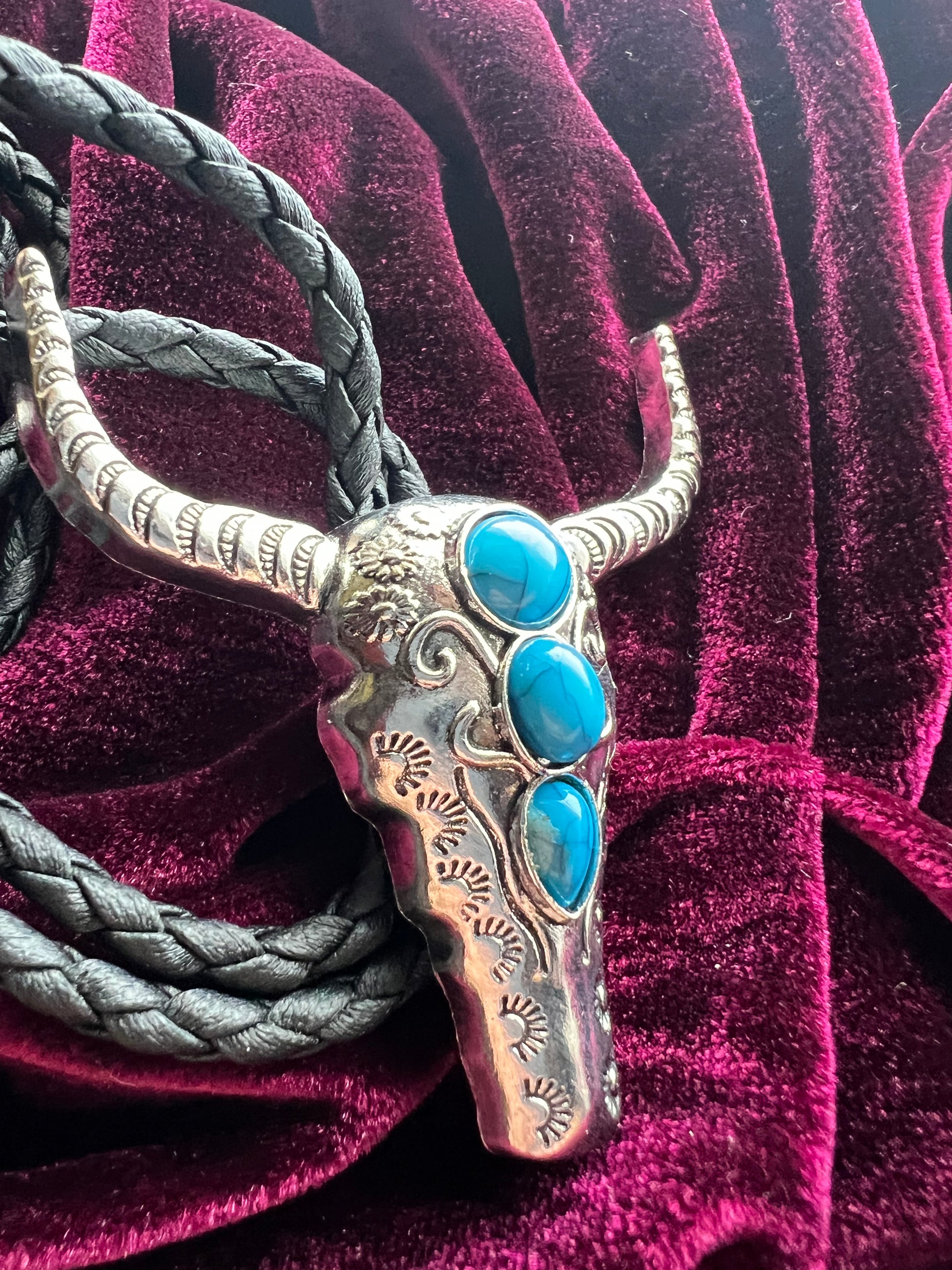 Western Cow Bolo Tie Silver