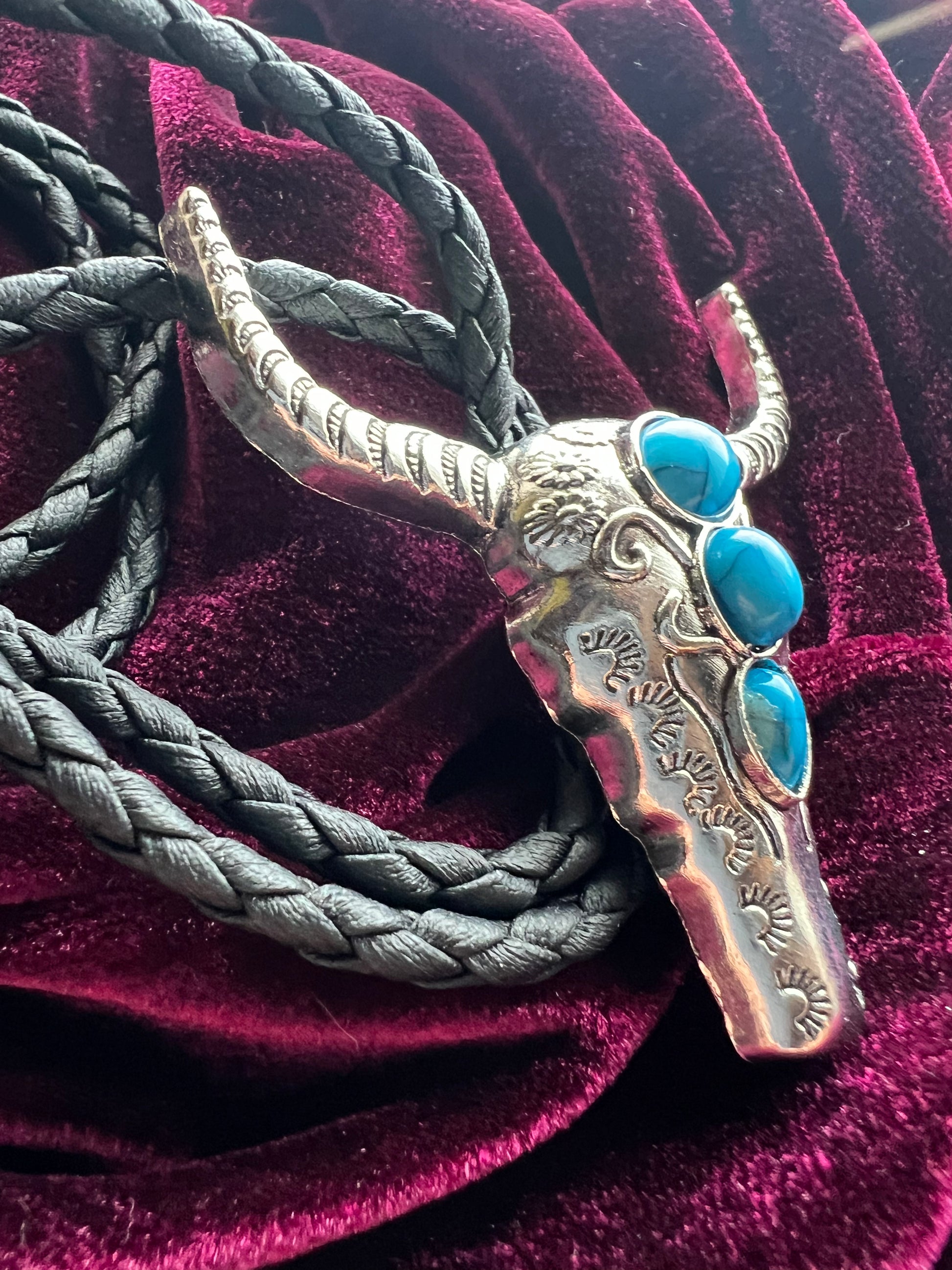 Western Cow Bolo Tie Silver