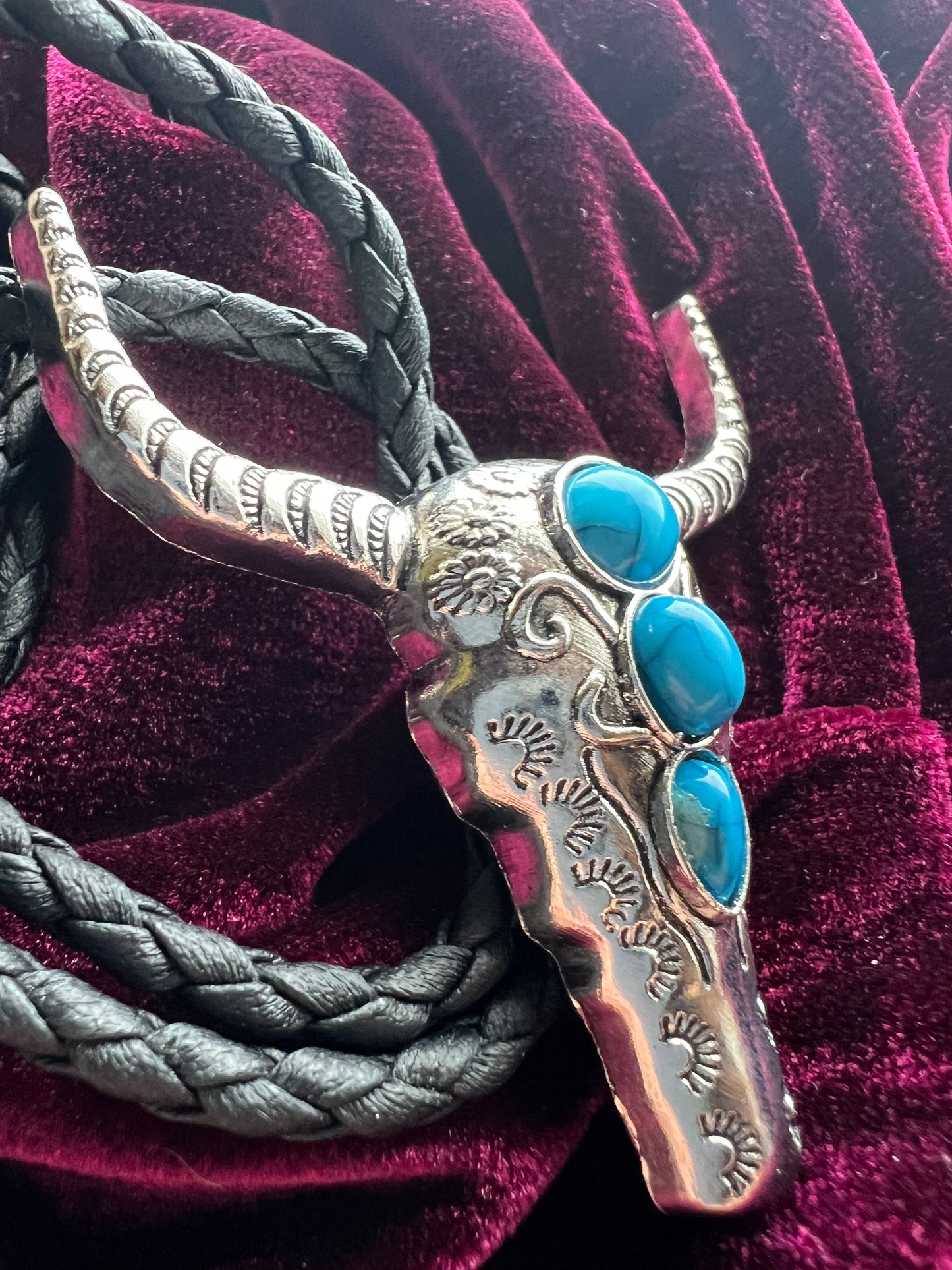 Western Cow Bolo Tie Silver