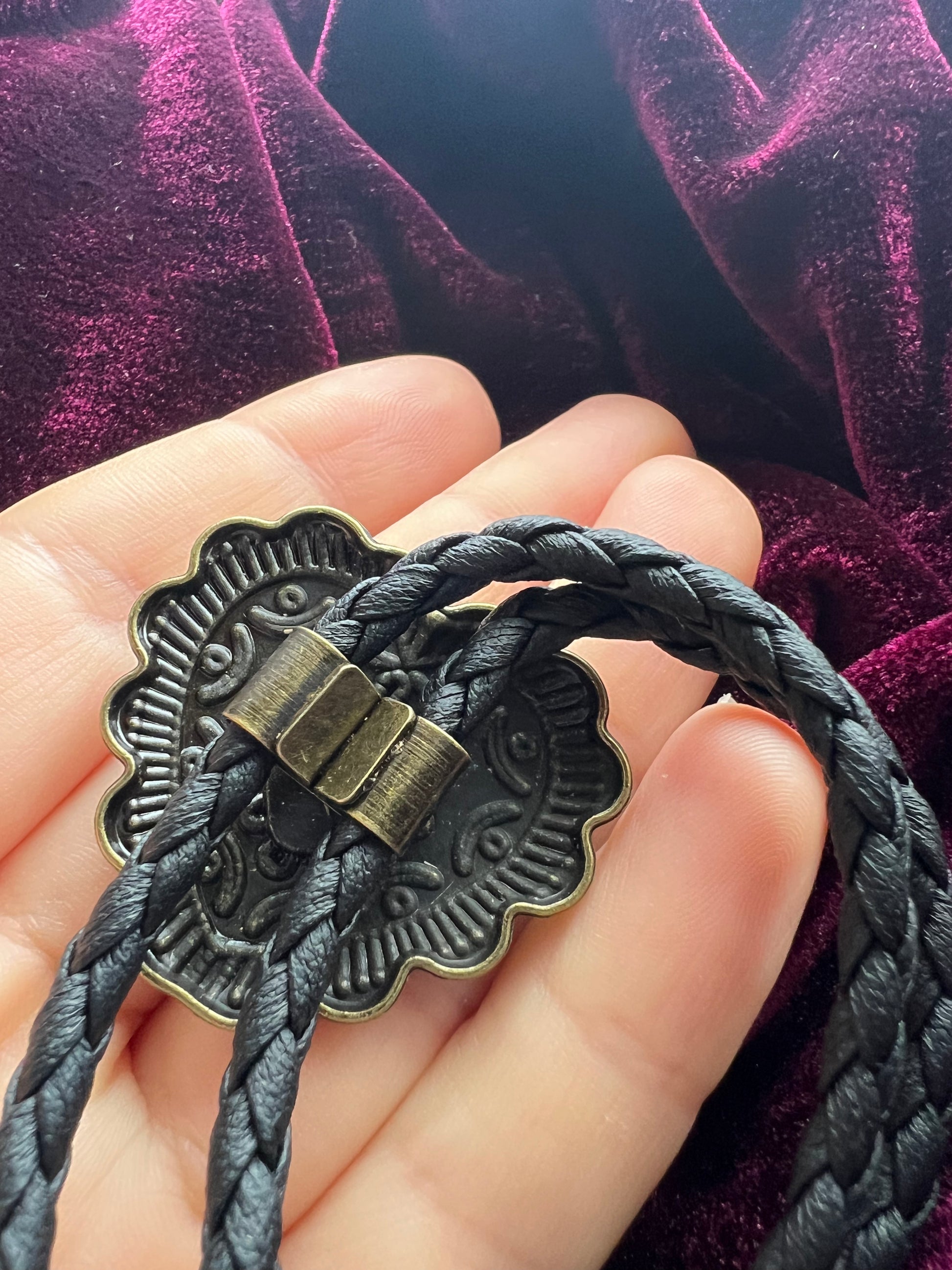 Western Heart Bolo Tie Bronze
