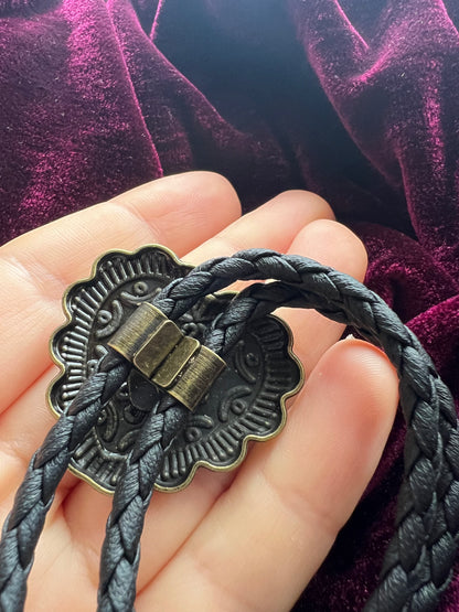 Western Heart Bolo Tie Bronze
