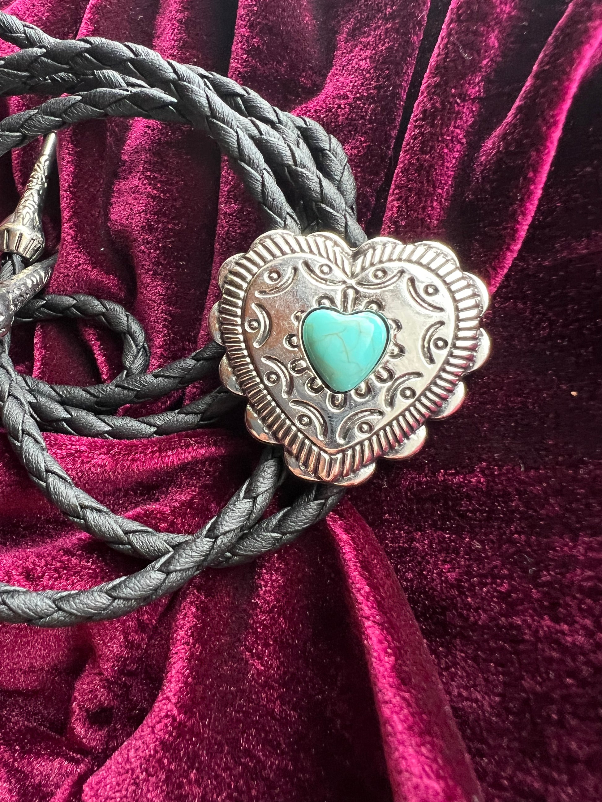Western Heart Bolo Tie Silver
